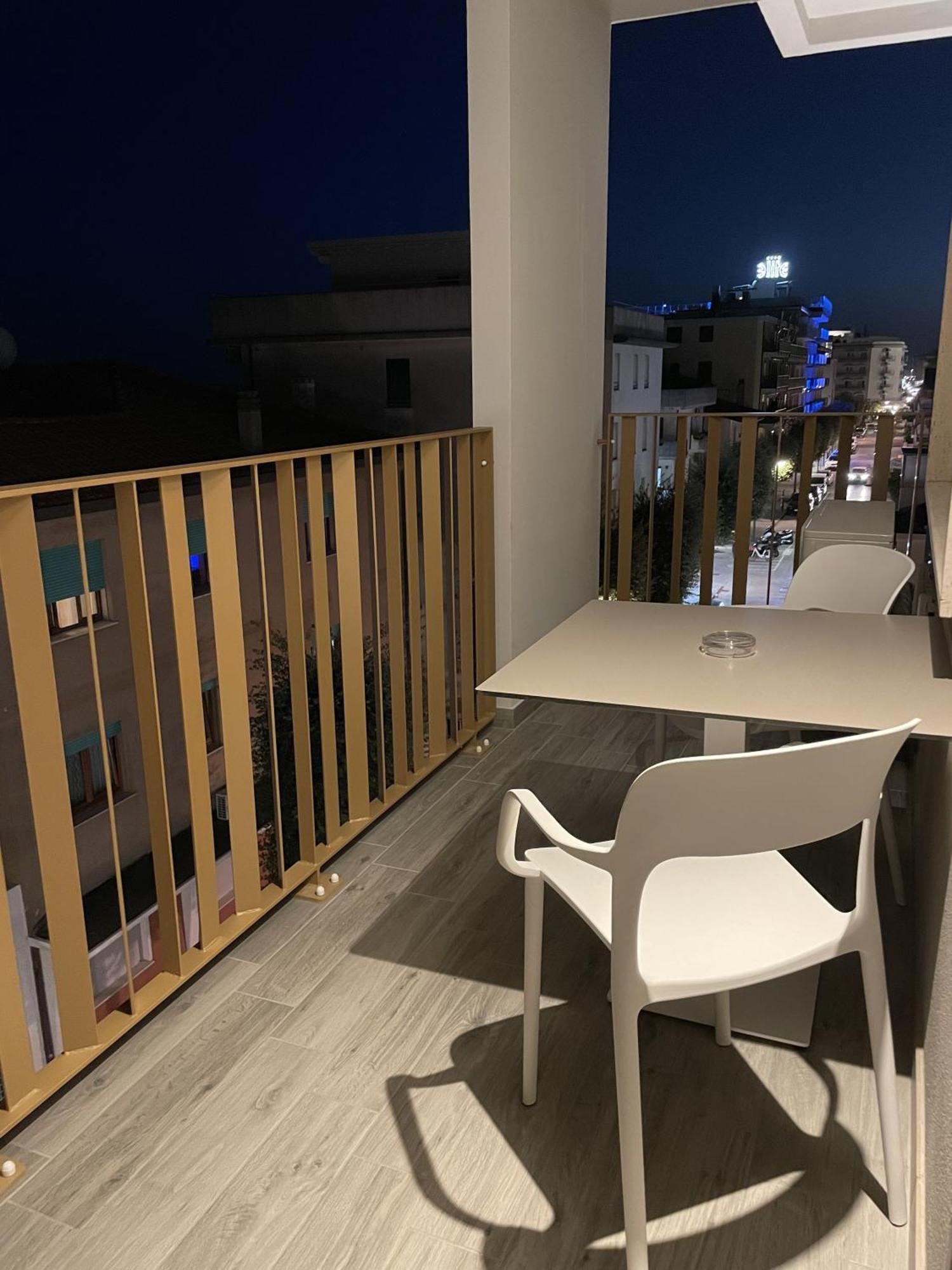 كاوْرلي Mar60 Apartments المظهر الخارجي الصورة